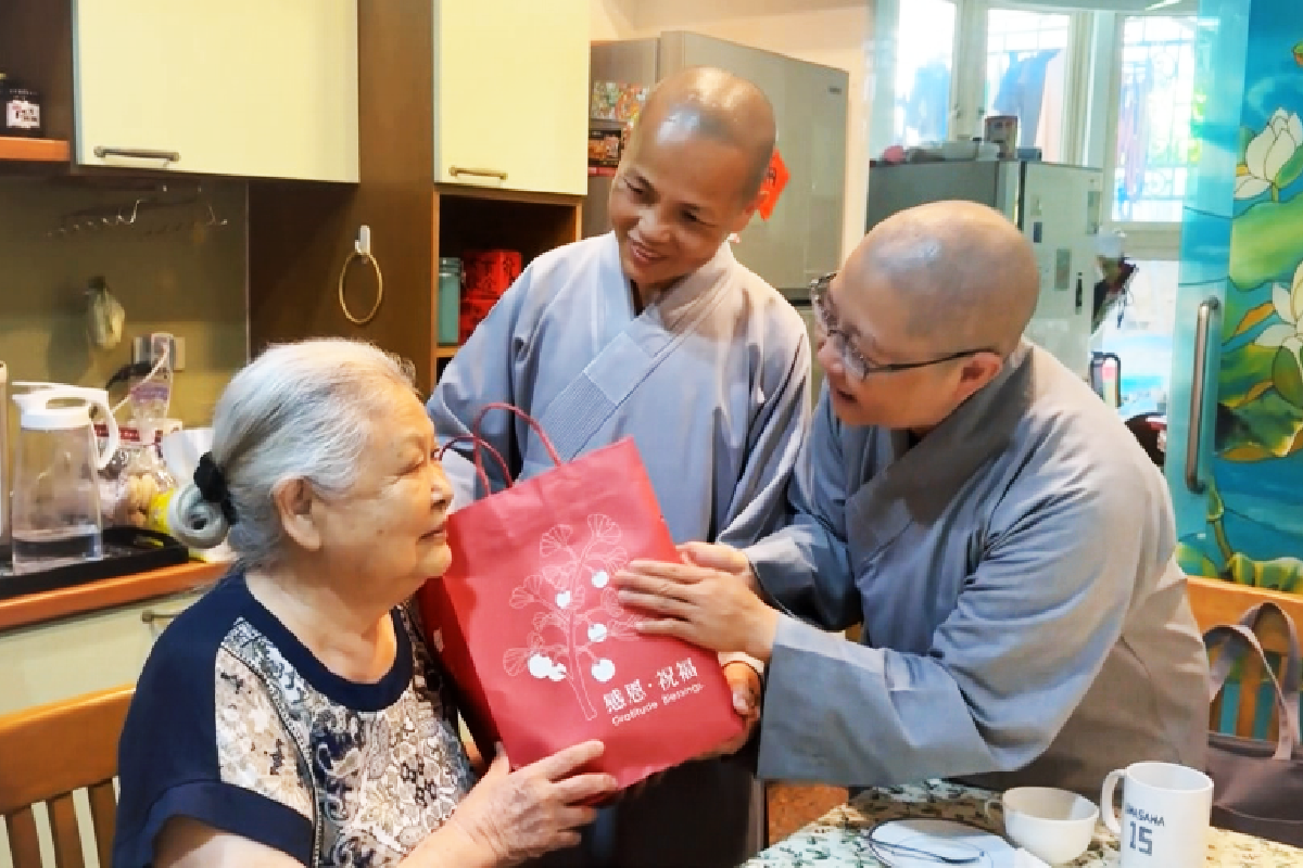 Ceramah Master Cheng Yen: Mewariskan Ikrar dan Praktik untuk Menolong Dunia