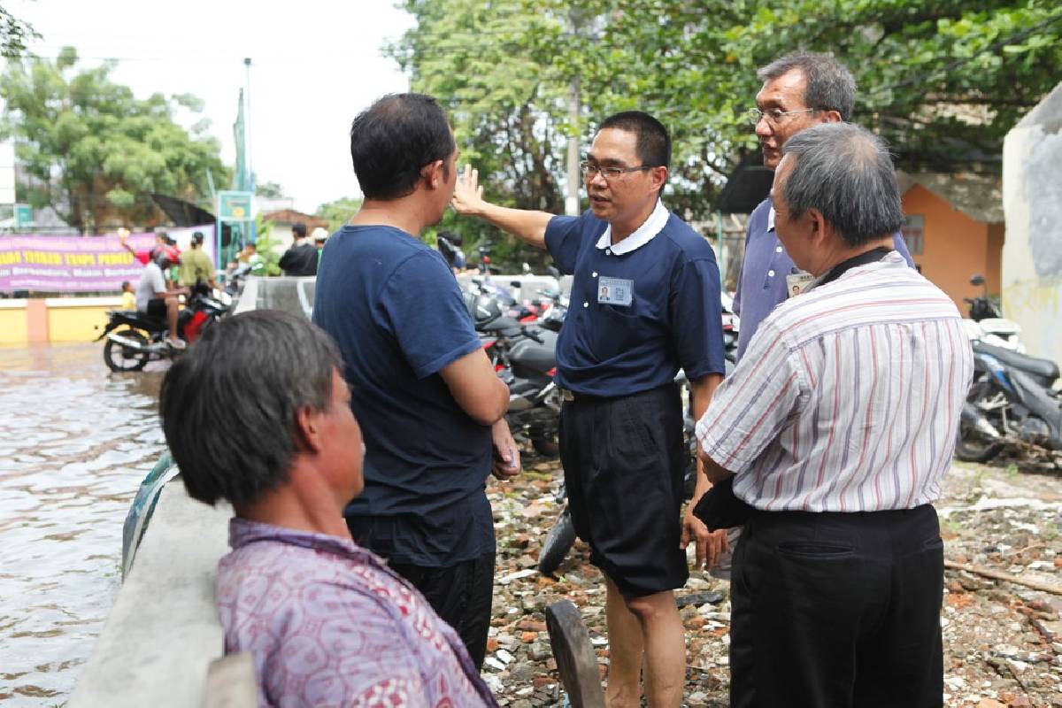 Survei Lokasi Banjir di Cengkareng Barat