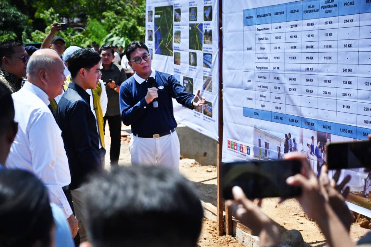 Wapres Gibran Menyapa Warga Perumahan Cinta Kasih Tzu Chi di Sumatera Utara