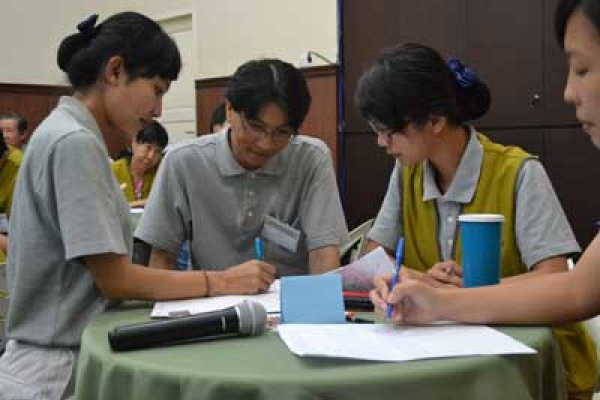 Lokakarya Jurnalistik Relawan Zhen Shan Mei di Palembang