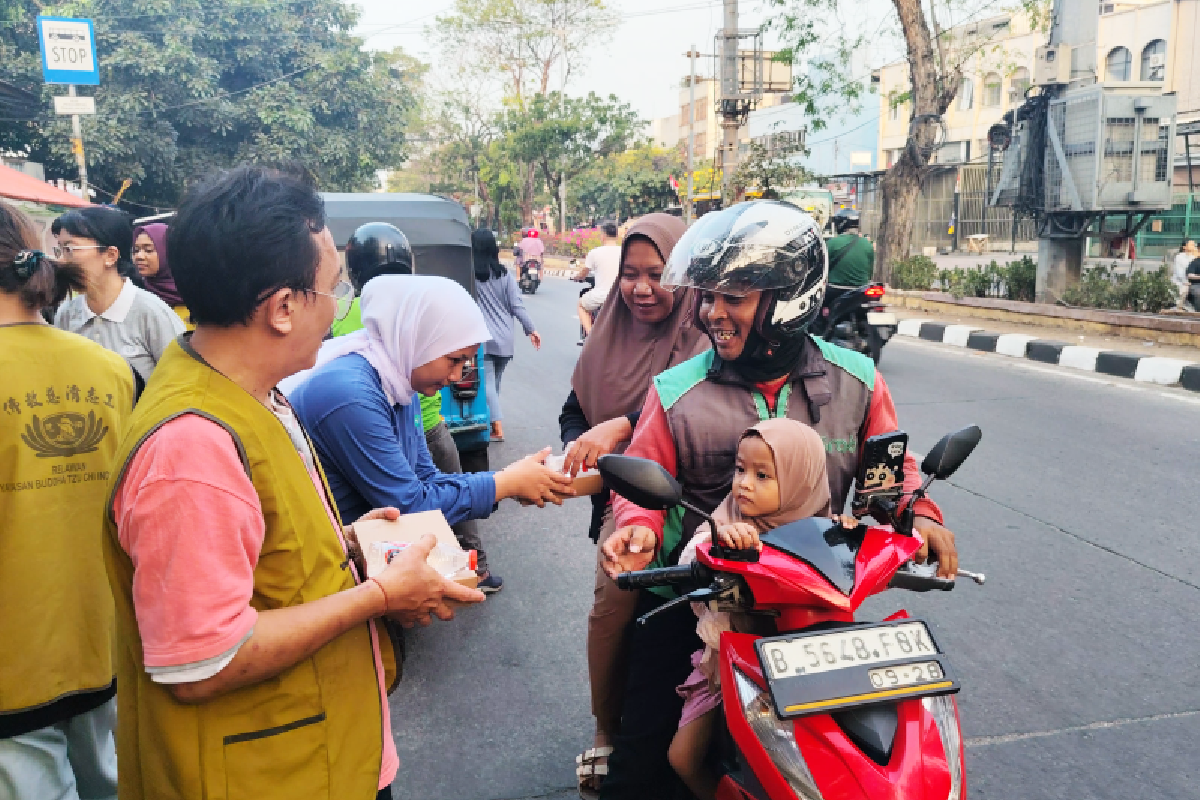 Semangat Kemerdekaan dalam Kebersamaan, Berbagi Kasih melalui Kedai Kasih