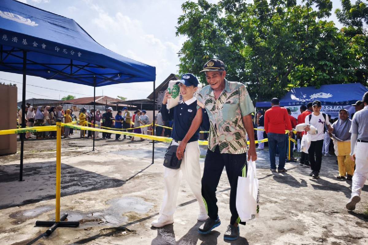 Pembagian 952 Paket Cinta Kasih di Kec. Percut Sei Tuan