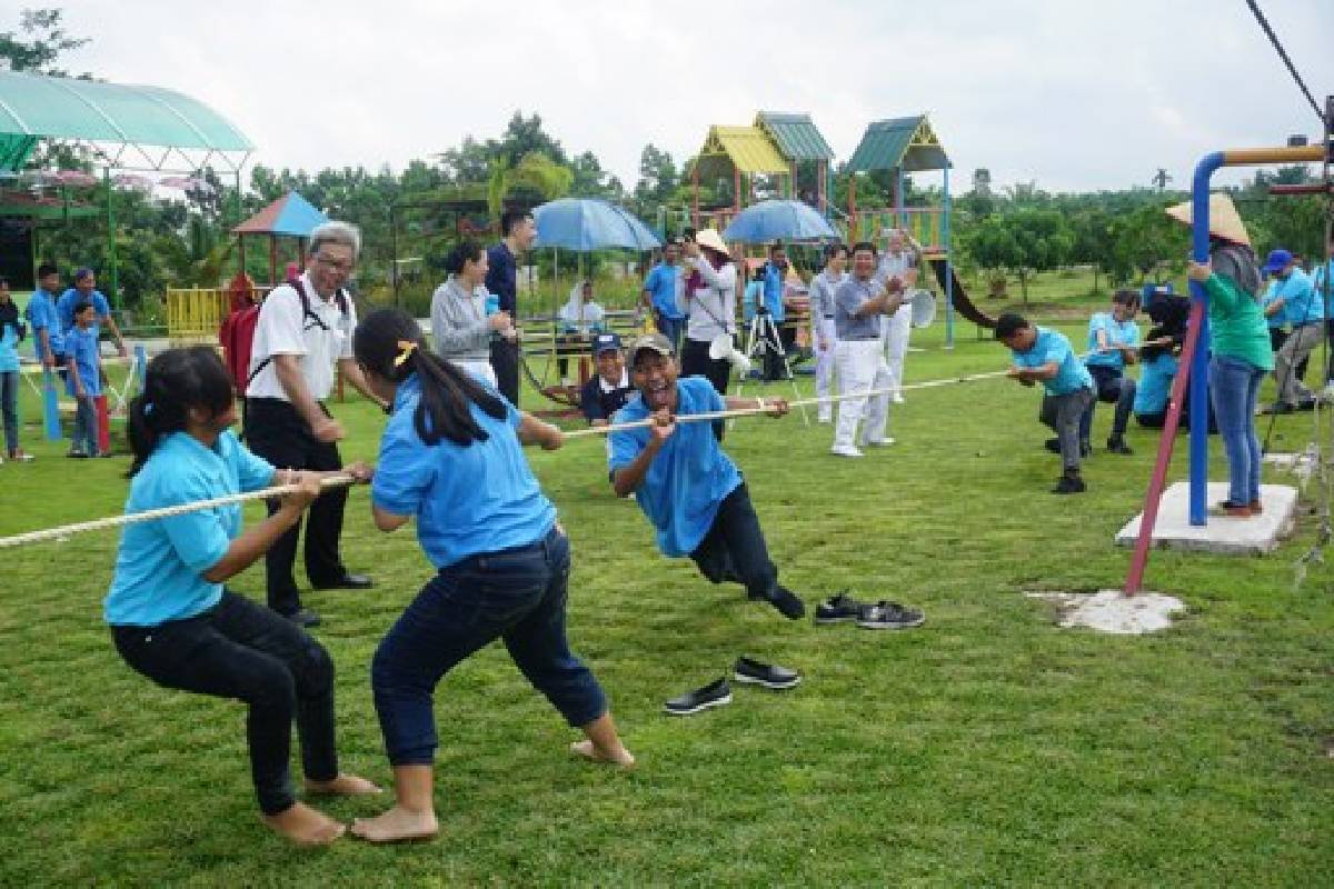 Membina Kekompakan