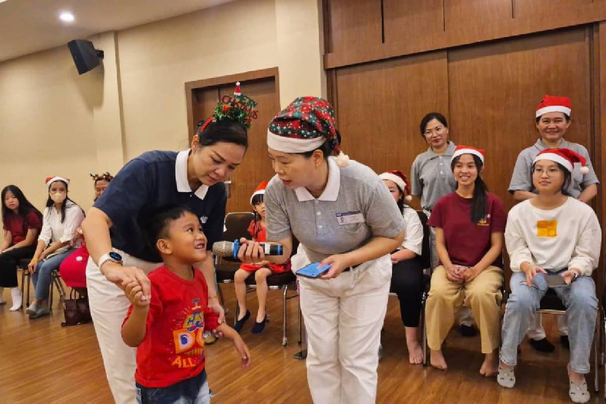 Berbagi Kebahagiaan Natal di Tzu Chi Pekanbaru 