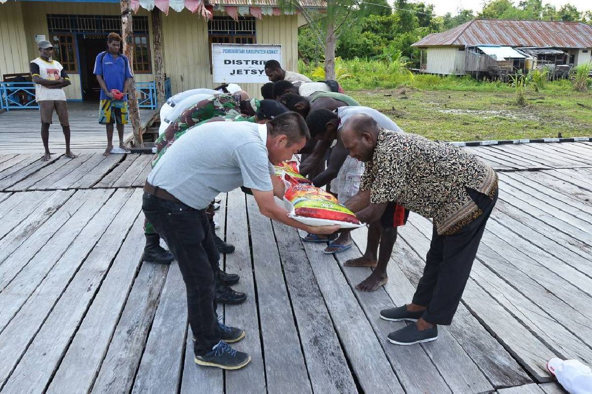 Menebar Kasih di Pedalaman Asmat