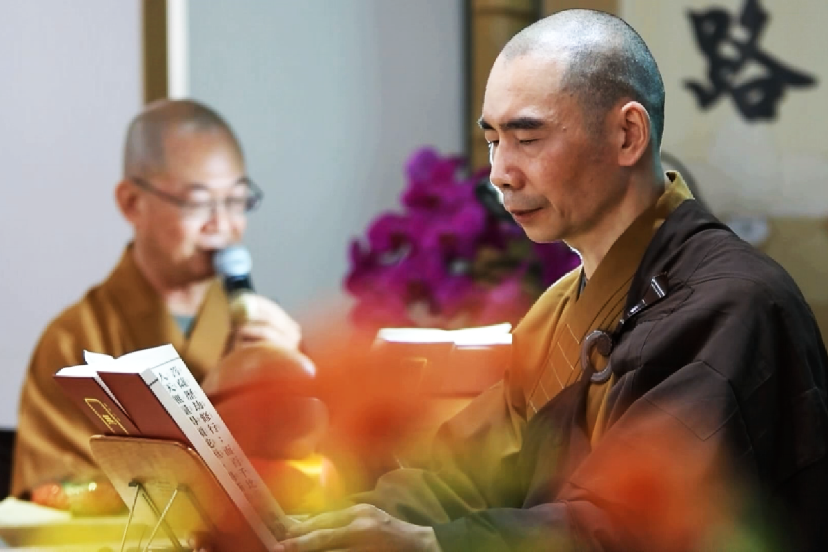 Ceramah Master Cheng Yen: Mempraktikkan Inti Sari Dharma dan Mewariskan Tradisi Keluarga Tzu Chi