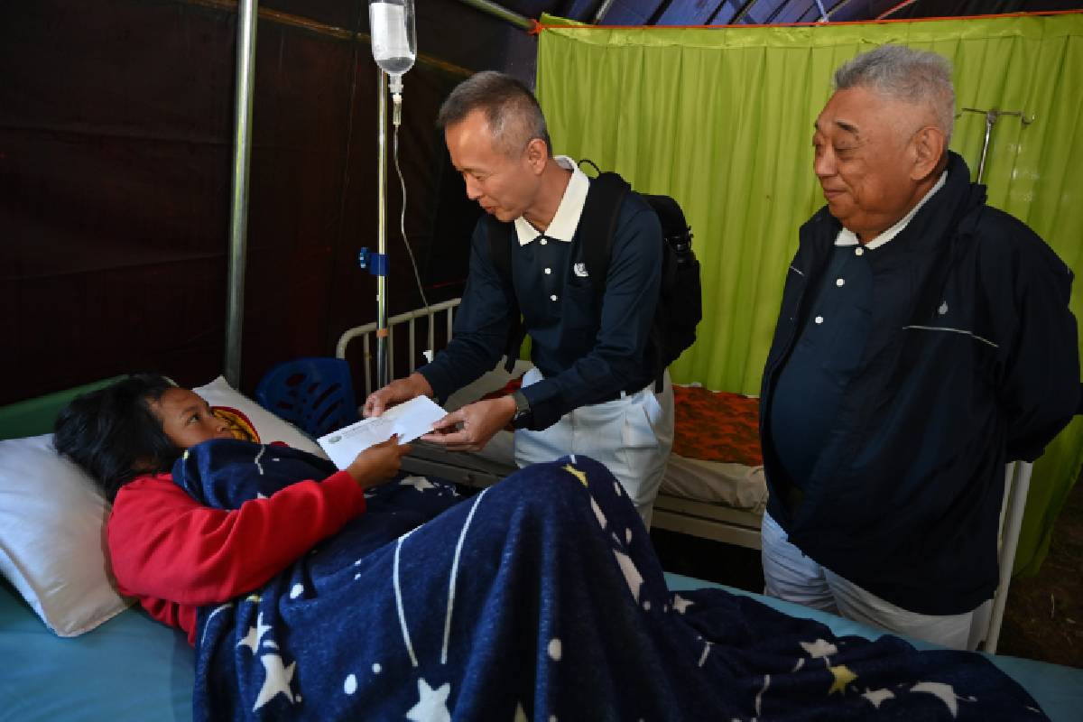 Merangkul Harapan di Tengah Gempa NTT, Tzu Chi Hadir Membawa Bantuan dan Kepedulian