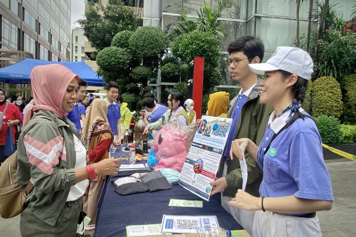 Sosialisasi dan Edukasi Gaya Hidup Ramah Lingkungan oleh Muda-Mudi Tzu Chi