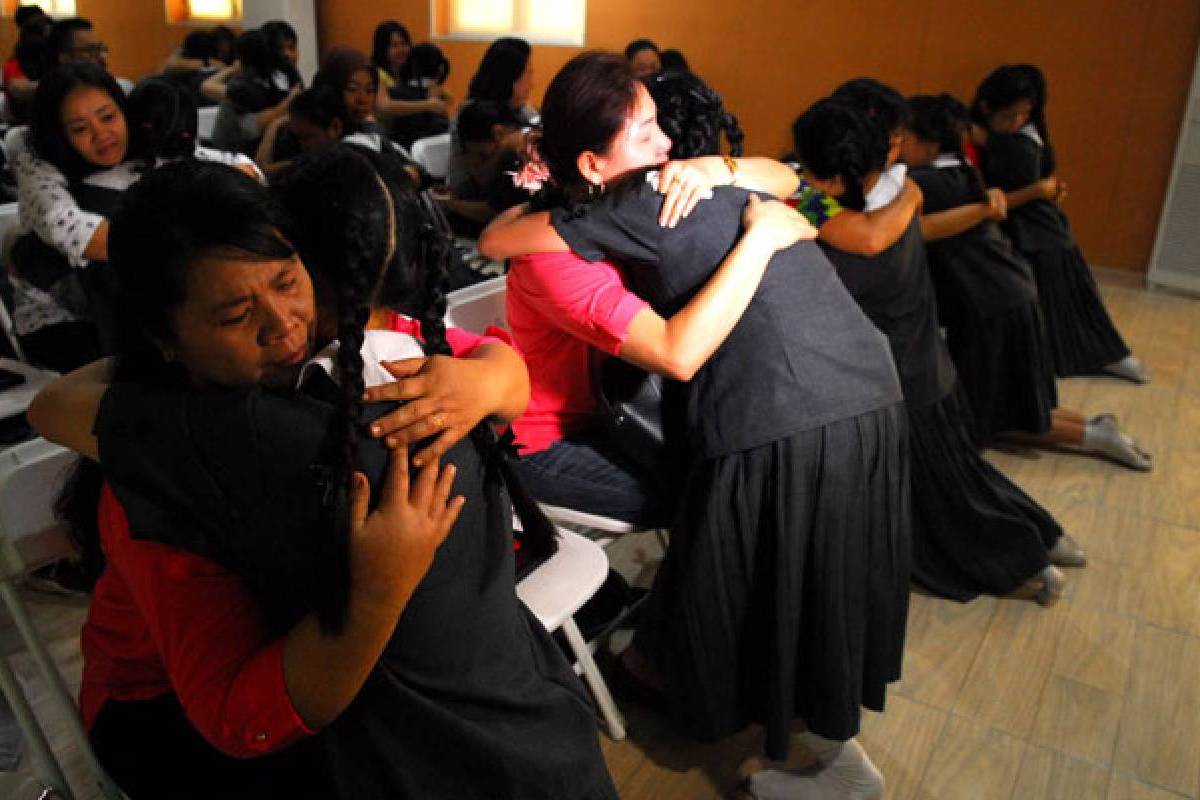 Perayaan Hari Ibu di SMK Cinta Kasih Tzu Chi 