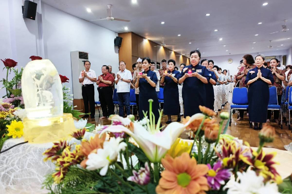 Waisak yang Penuh Sukacita dan Bermakna