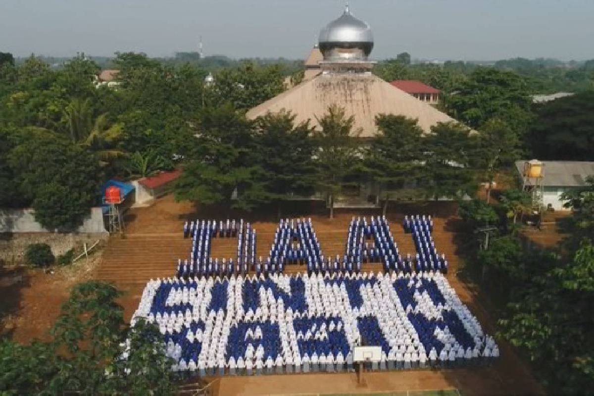 Ceramah Master Cheng Yen: Menyebarkan Cinta Kasih ke Seluruh Dunia