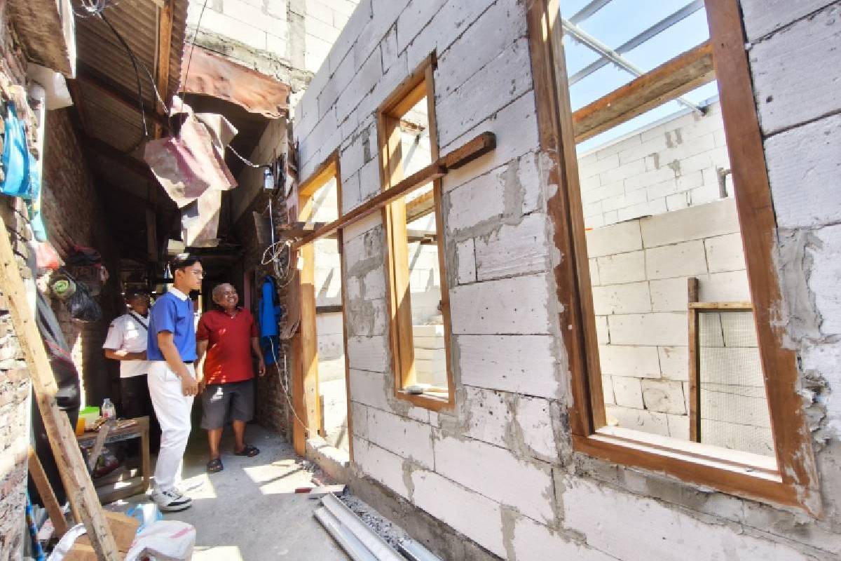 Kehangatan Tzu Ching Surabaya Hadir di Tengah Warga Program Bebenah Kampung