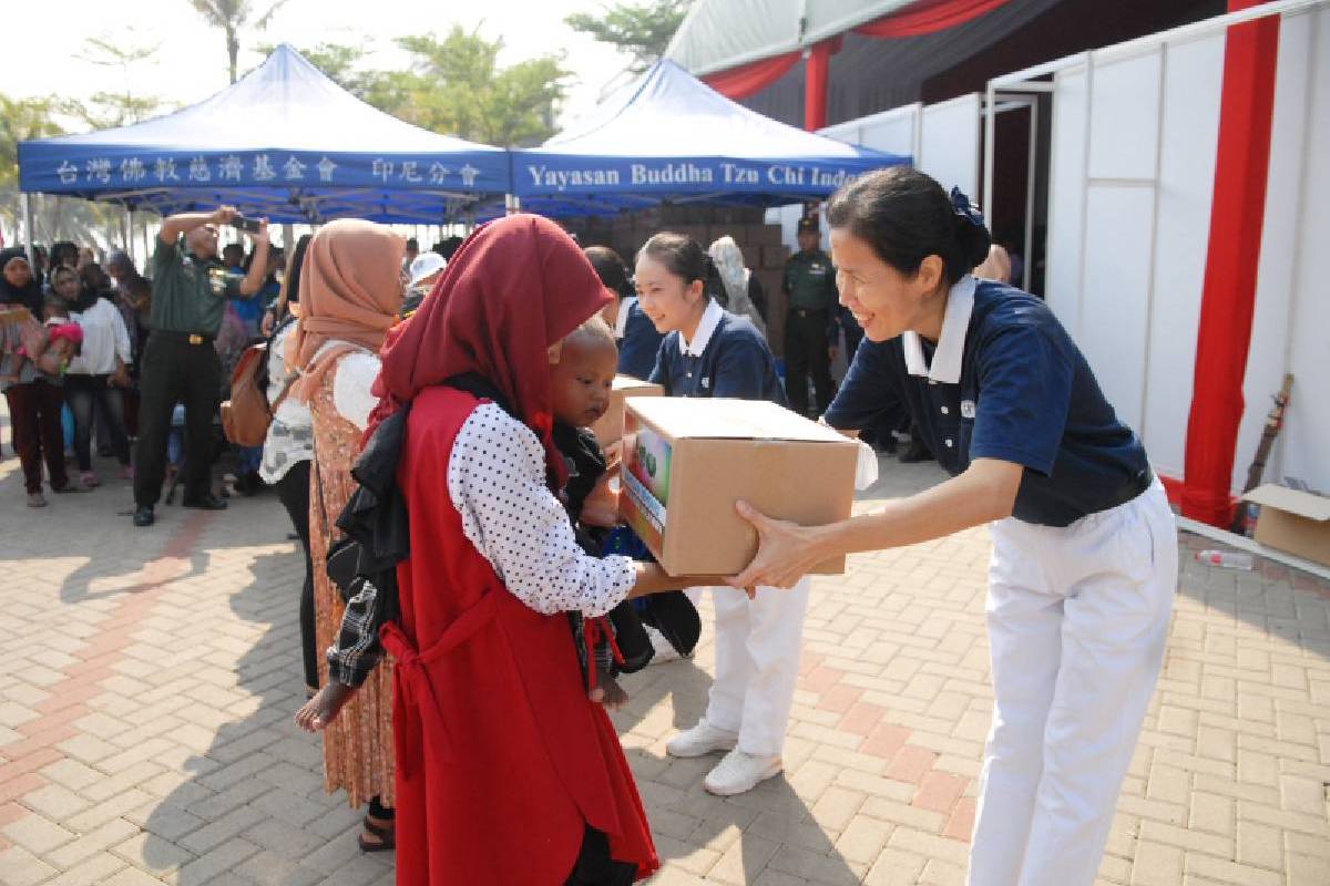 Satu Misi, Tzu Chi Dan Kodam Jayakarta Bersama Mengadakan Bakti Sosial