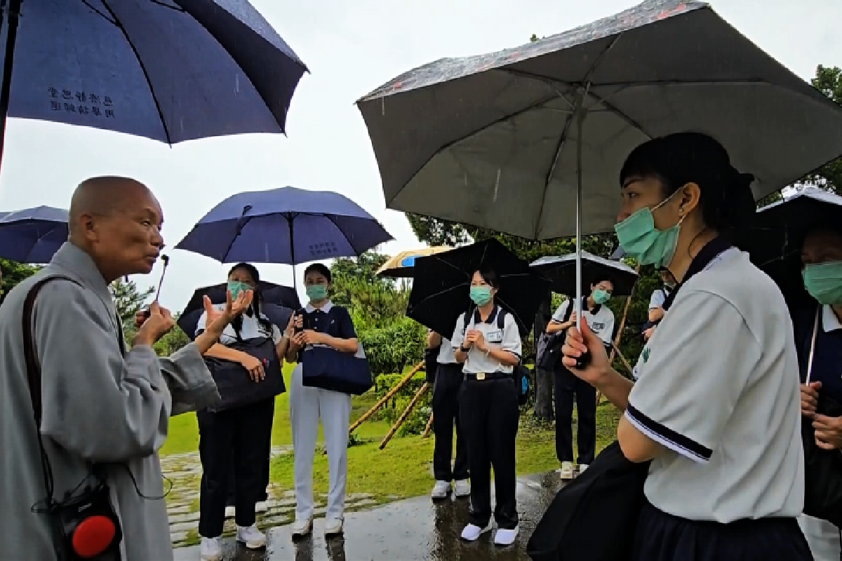Ceramah Master Cheng Yen: Membangun Tekad Menjadi Guru demi Meneruskan Jiwa Kebijaksanaan