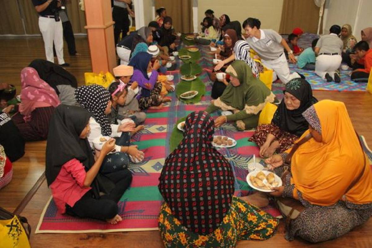 Berbuka Puasa Bersama Penerima Bantuan