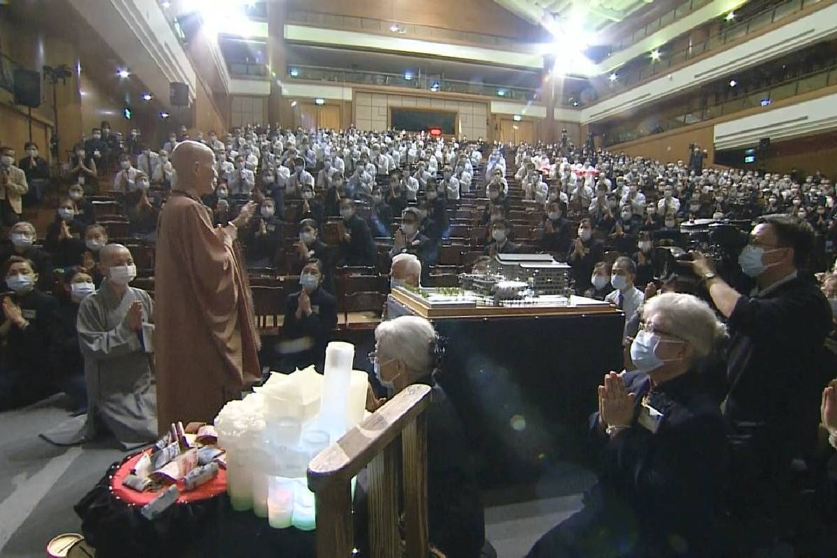 Ceramah Master Cheng Yen: Memahami Hati Guru dan Tekun Melatih Diri