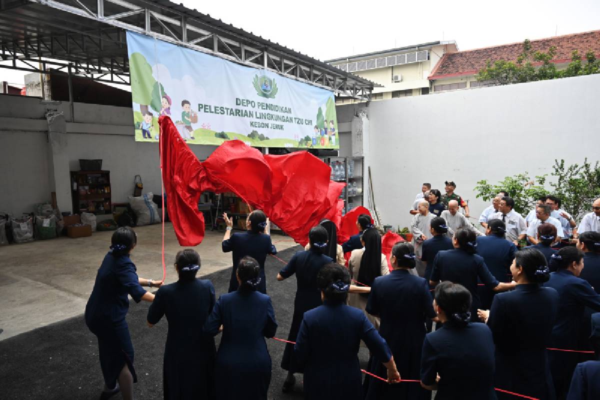 Hadir di Kebon Jeruk, Depo Pendidikan dan Pelestarian Lingkungan Tzu Chi Semakin Menambah Semangat Relawan