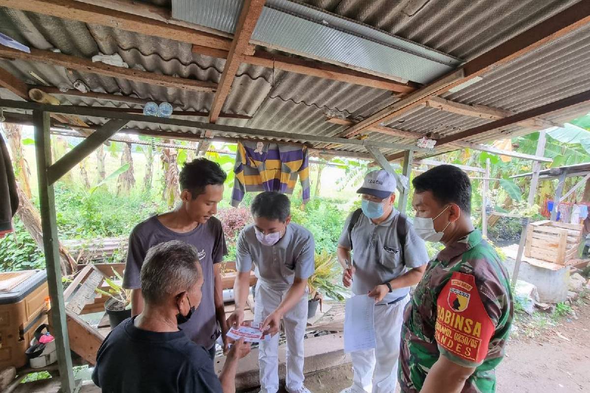 Menjalin Jodoh Baik dengan Warga Banjar Sugihan Melalui Pembagian Paket Sembako 