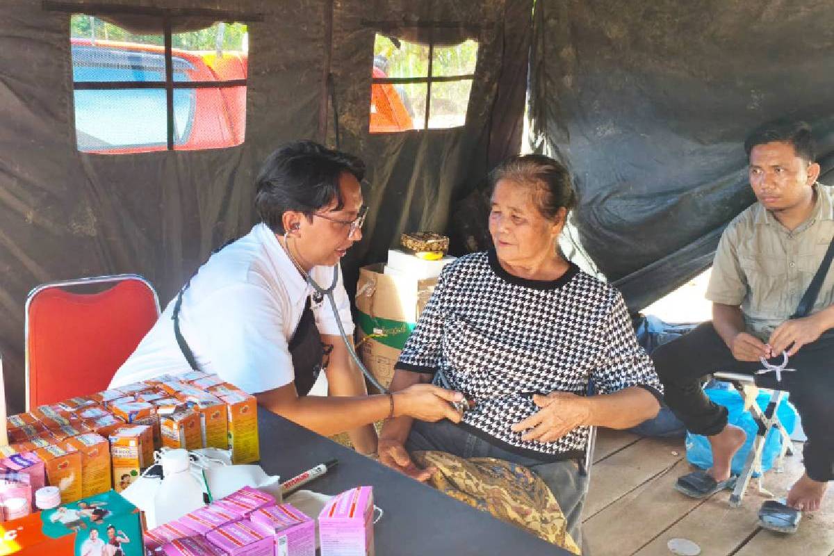 Bantuan Bencana Banjir di Sumatera: Bantuan Sembako dan Layanan Medis untuk Warga Tapanuli Tengah