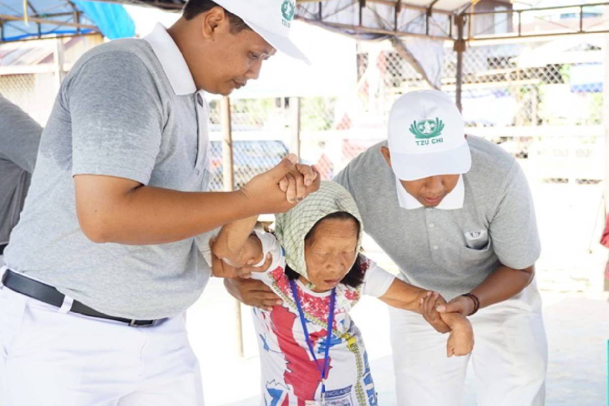  Menggunakan Kesempatan dalam Melaksanakan Baksos