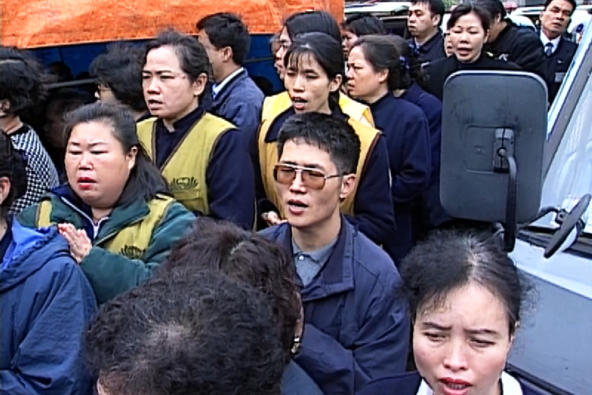Ceramah Master Cheng Yen: Menyebarkan Dharma dengan Kisah Nyata untuk Membimbing Semua Orang di Dunia