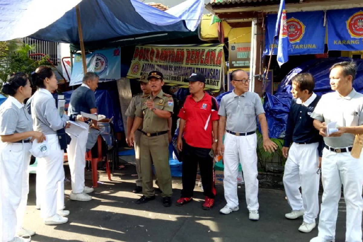 Menentramkan Hati Warga Korban Kebakaran di Kelurahan Krukut 