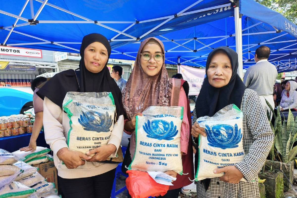 Cinta Kasih Idulfitri Hadir di Kelurahan Pisang Selatan dan Utara