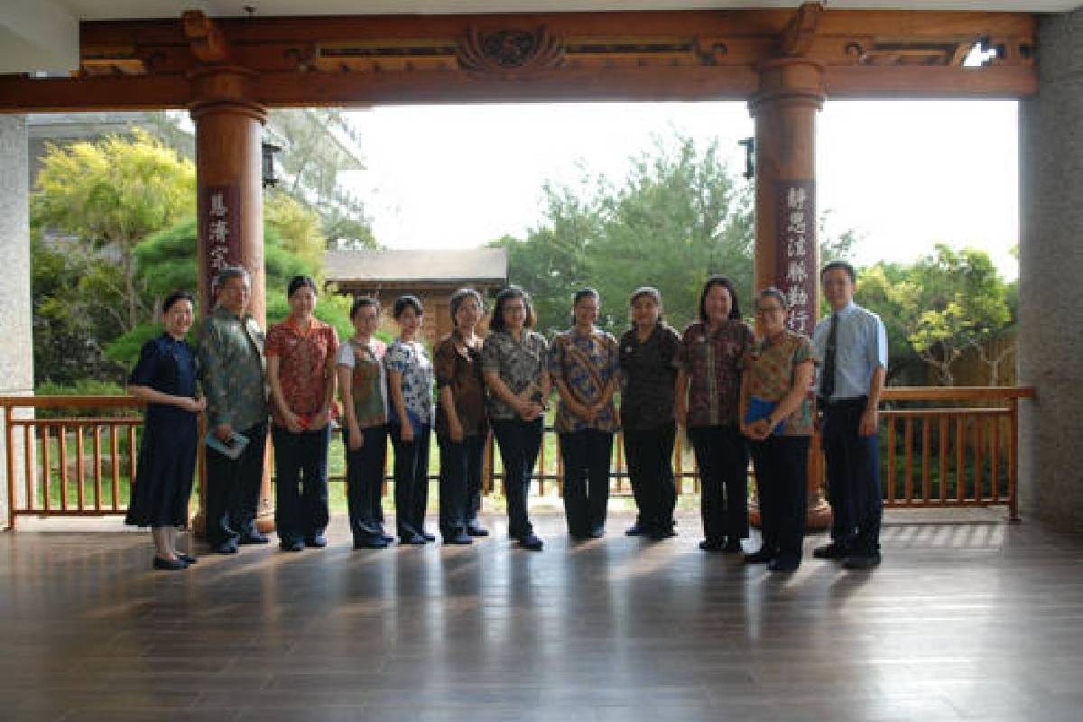 Berbagi Semangat Budaya Humanis