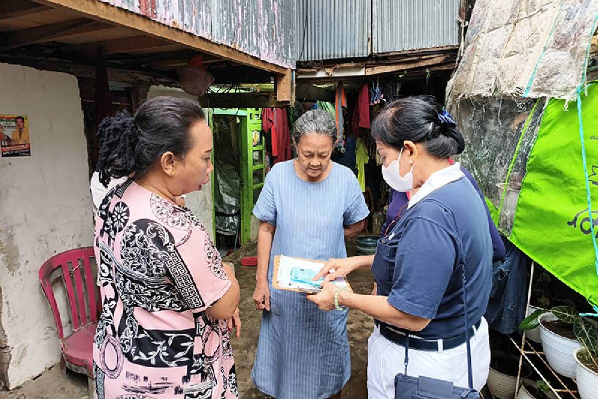 Menyambut Imlek, Tzu Chi Makassar Bagikan 579 Paket Cinta Kasih