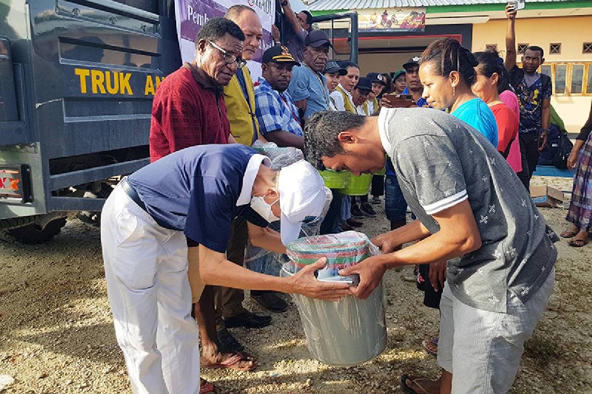 Perhatian Bagi Korban Kebakaran di Pasar Dawai, Papua