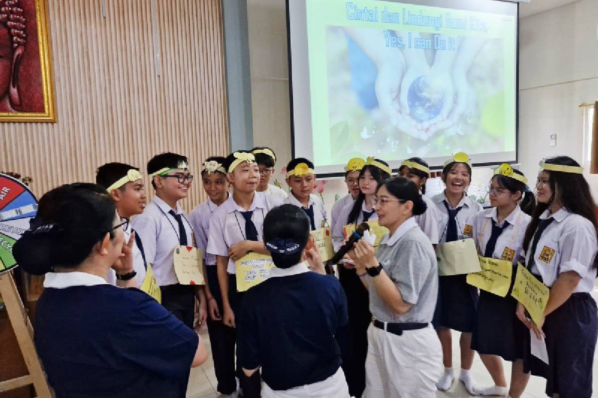 Mengajak Siswa Mencintai Bumi Lewat Tindakan Nyata