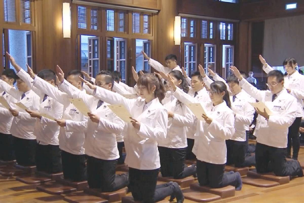 Ceramah Master Cheng Yen: Makhluk Berkesadaran Membimbing Sesama dengan Dharma