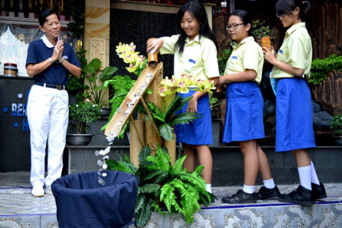 Teladan Nyata bagi Murid Strada Santa Maria 