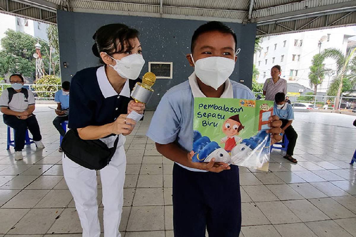  Memperingati Hari Pendidikan dan Hari Buku Nasional