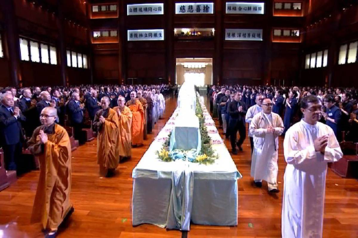 Ceramah Master Cheng Yen: Memperingati Hari Kelahiran Buddha dan Menyelami Prinsip Kebenaran