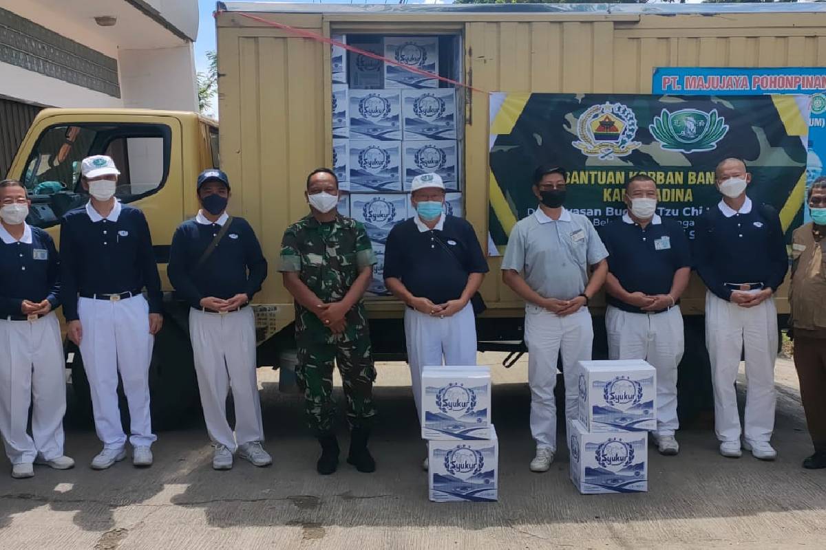 Tzu Chi Medan Salurkan Bantuan Untuk Korban Banjir Mandailing Natal