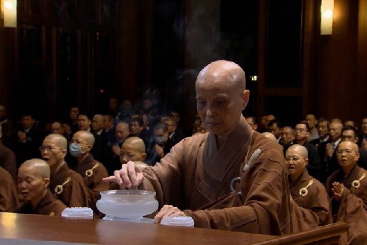 Ceramah Master Cheng Yen: Menumbuhkan Jiwa Kebijaksanaan untuk Membalas Budi Master
