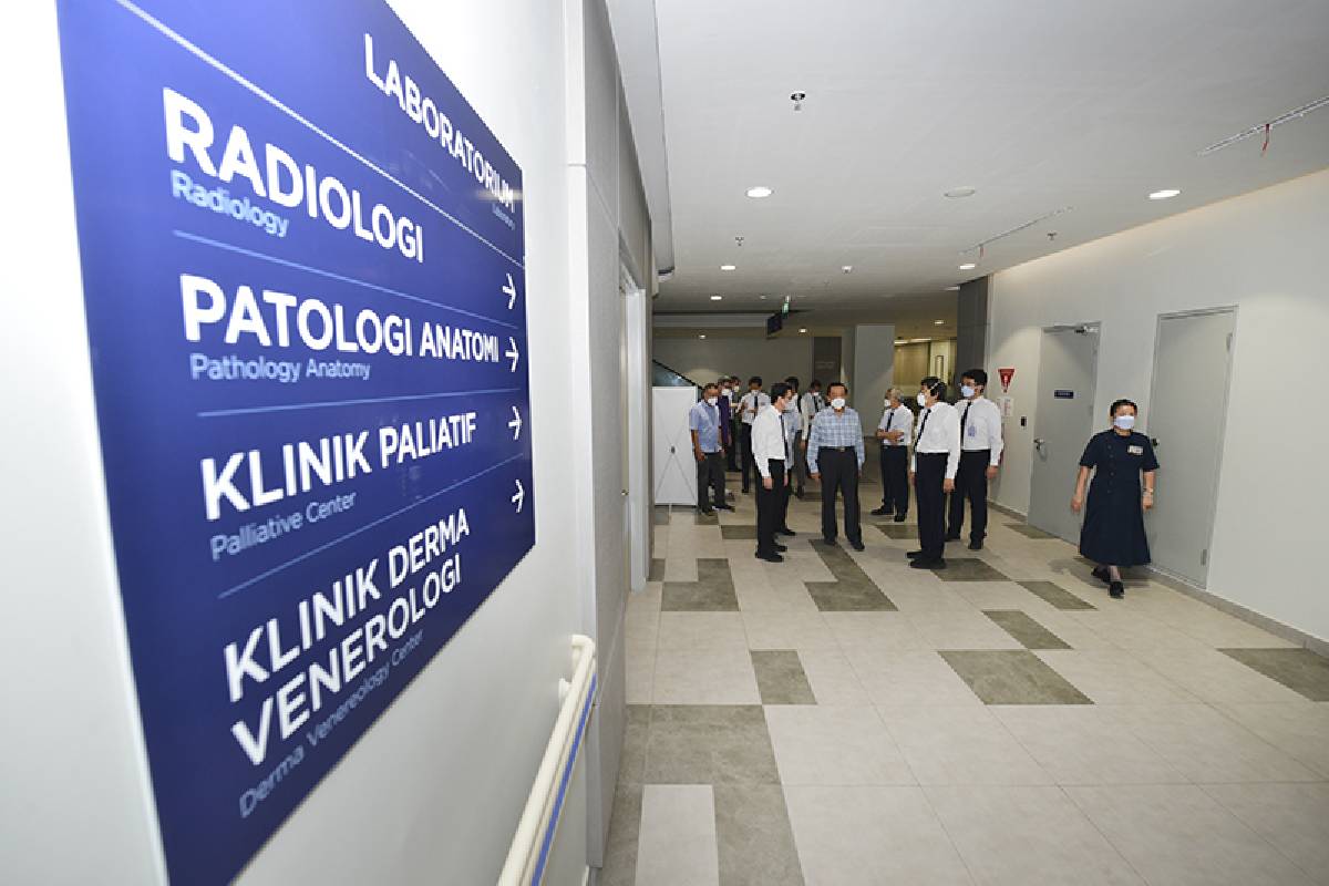 Kunjungan Tan Sri Vincent Tan ke Tzu Chi Hospital