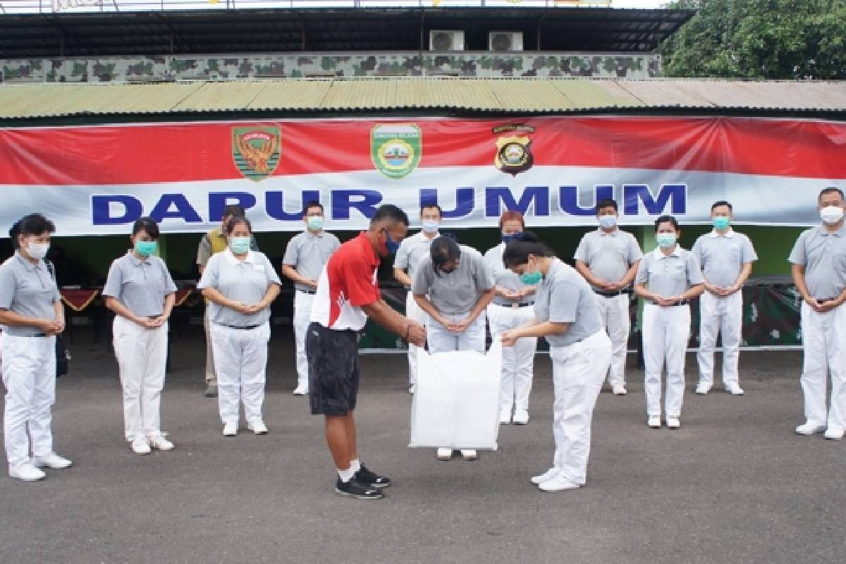 Nasi Hangat untuk Mereka yang Membutuhkan 