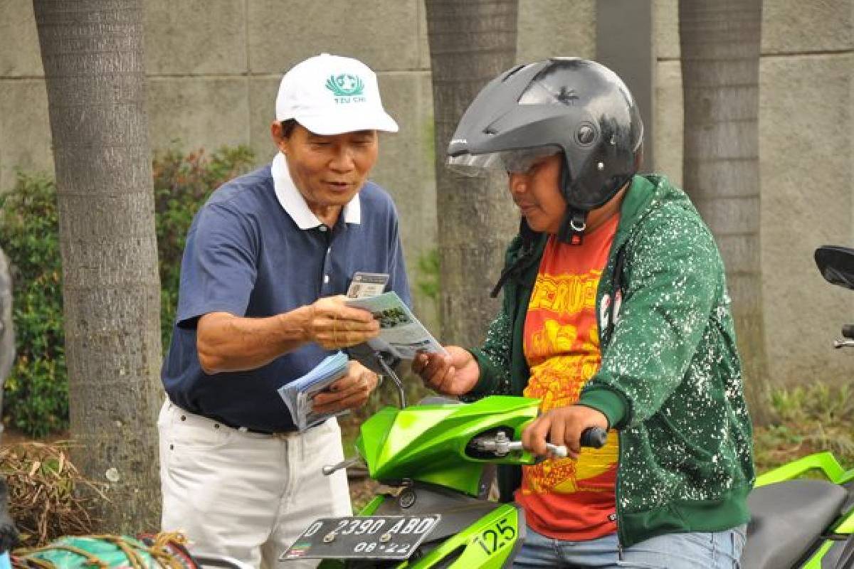 Konsistensi Hari Jumat Berbagi di Bandung