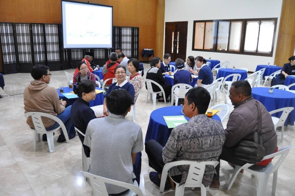 Keakraban Relawan Bersama Para Penerima Bantuan Tzu Chi