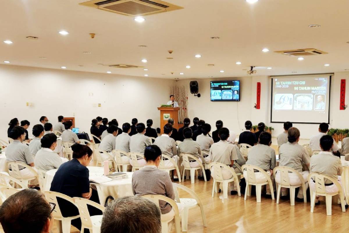 Menebar Kasih dan Menguatkan Langkah di Misi Amal Tzu Chi