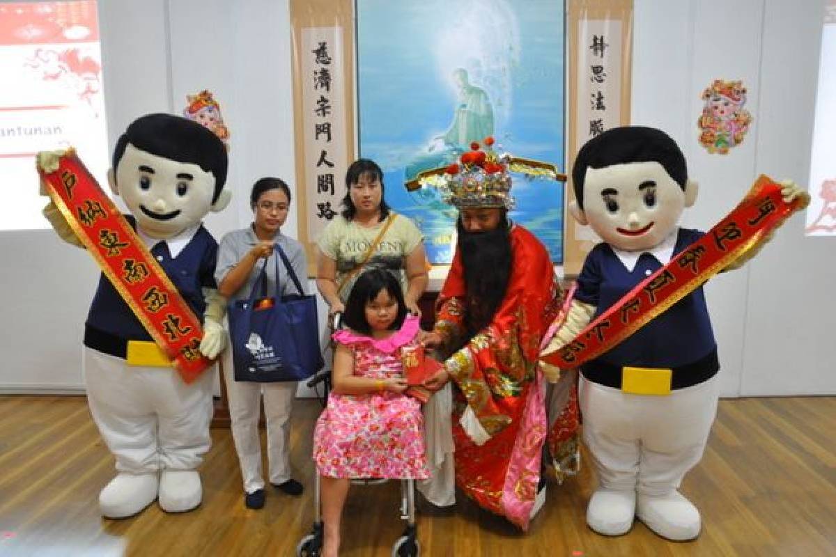 Belajar Toleransi di Rumah Tzu Chi