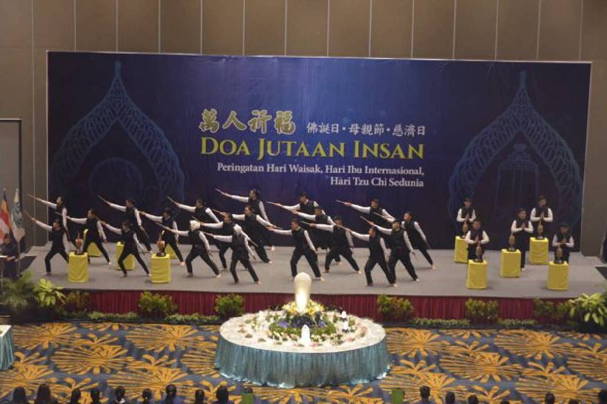 Waisak Tzu Chi 2018: Doa Jutaan Insan yang Penuh Berkah