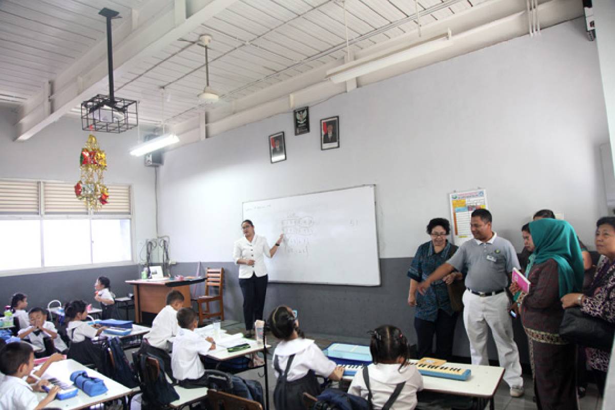 Belajar Budaya Humanis di Sekolah