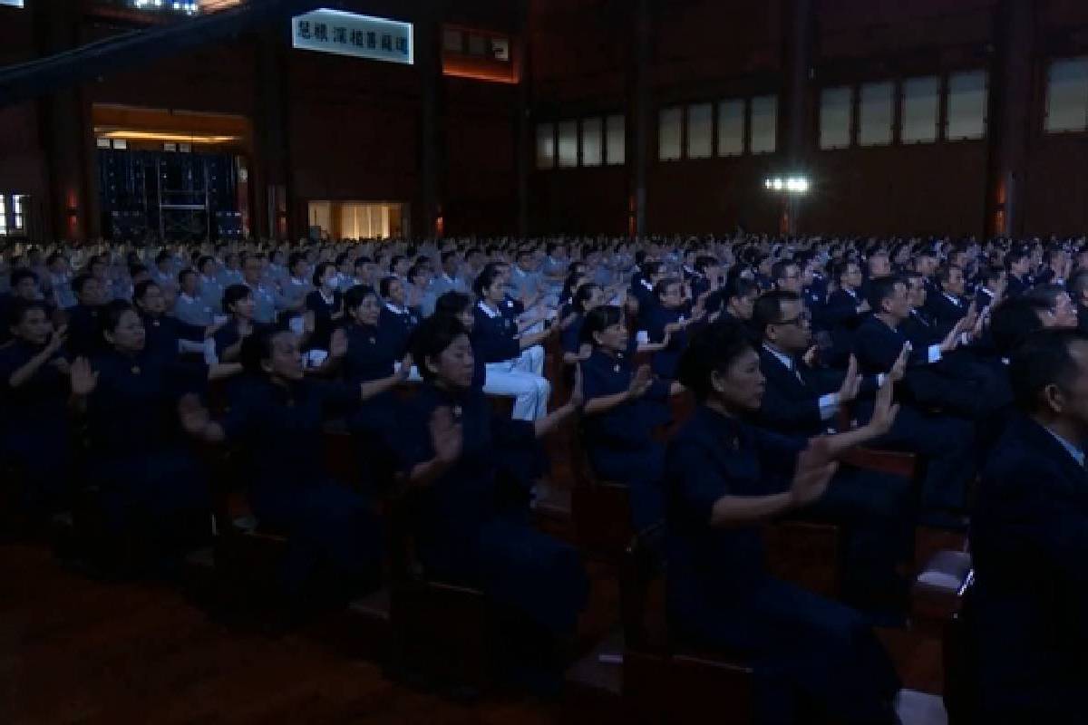 Ceramah Master Cheng Yen: Menuju Arah yang Benar dengan Keyakinan dan Pemahaman yang Mendalam