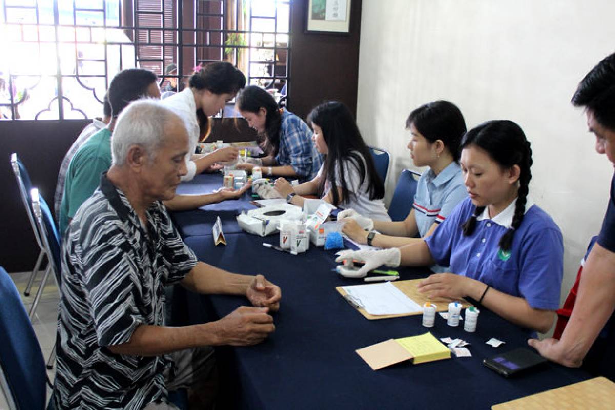 Rasa Syukur dan Harapan di Ulang Tahun Tzu Chi Singkawang yang ke-6