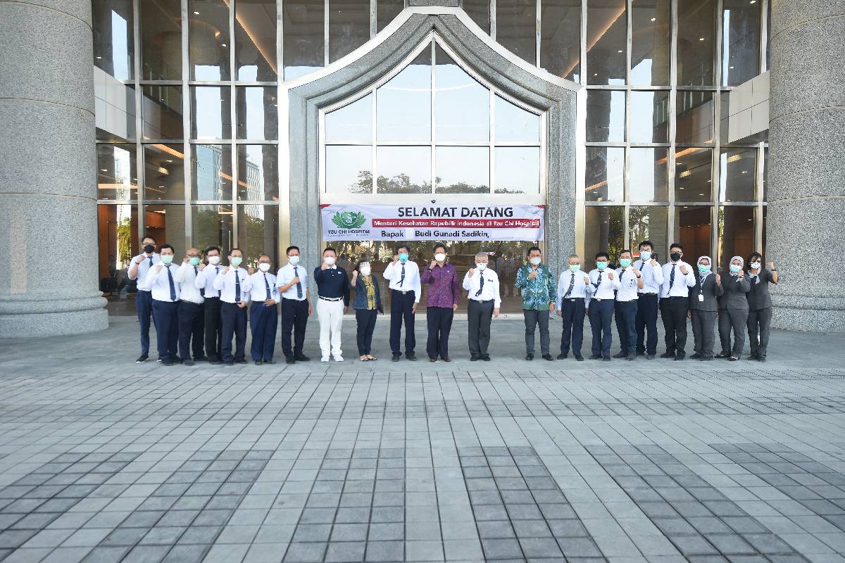 Kunjungan Menteri Kesehatan RI Budi Gunadi Sadikin ke Tzu Chi Hospital