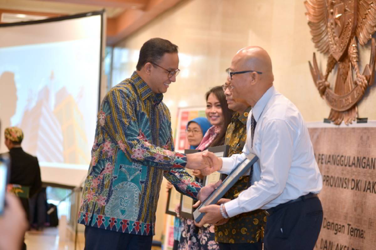 Tzu Chi Menerima Penghargaan Penanggulangan Kemiskinan dari Pemerintah DKI Jakarta