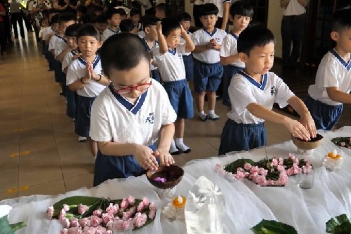 Ceramah Master Cheng Yen: Menyelami Dharma dengan Cinta Kasih Berkesadaran